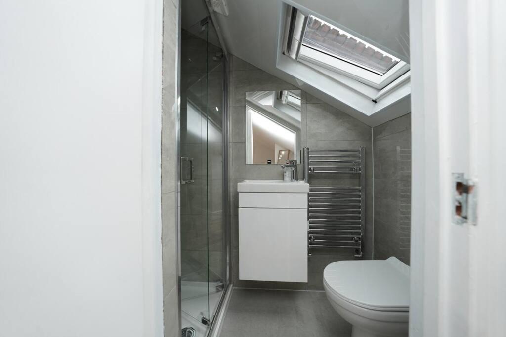 Newly Renovated Modern 4 Bed 3 Bath Apartment London Londres Exterior foto