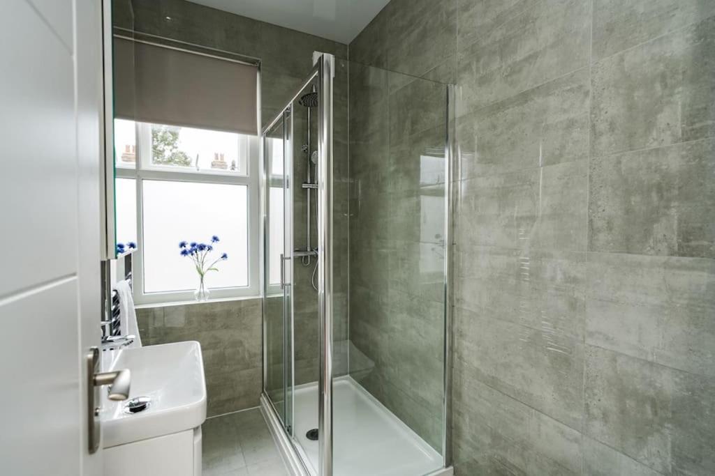 Newly Renovated Modern 4 Bed 3 Bath Apartment London Londres Exterior foto